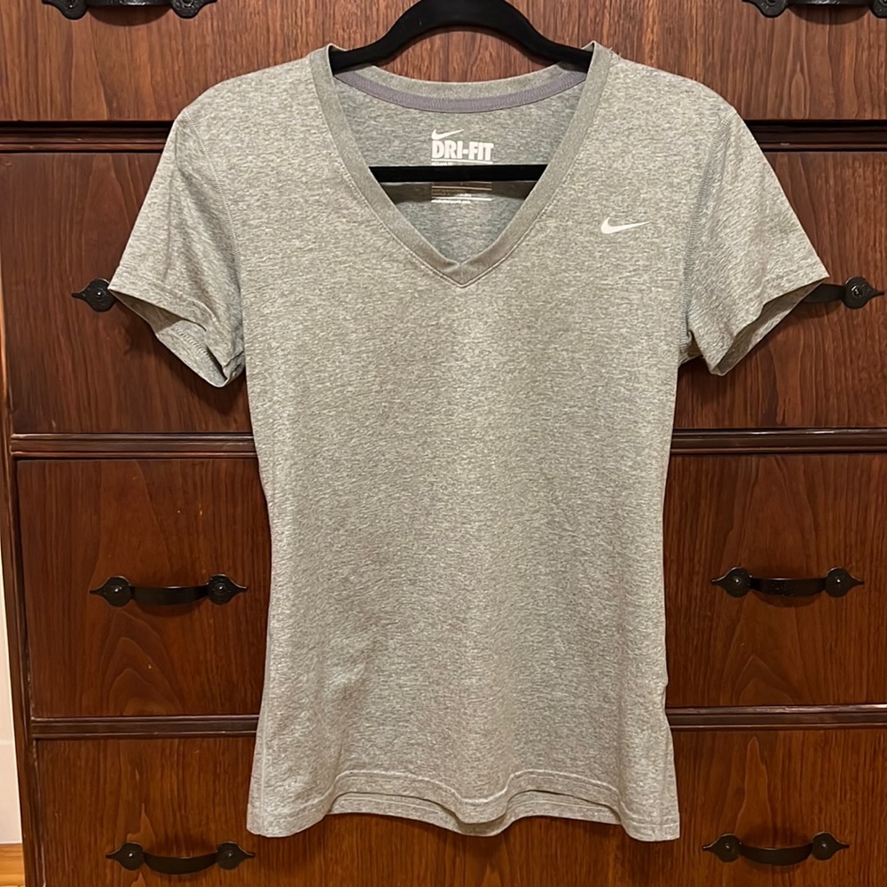 Nike dri-fit top